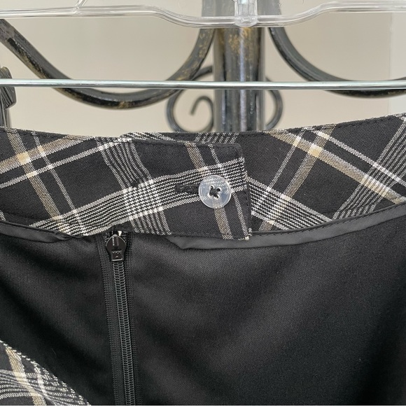 EP Pro Golf Skort Womens 4 Black Tan White Plaid Pockets Golfer Outdoors Casual - Picture 7 of 14